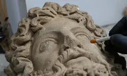 Aspendos’ta 1800 yıllık Asklepios heykel grubu bulundu