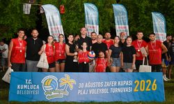 Kumluca’da Zafer Kupası Plaj Voleybolu tamamlandı