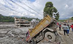 Nepal’deki selde can kaybı 1252’ye yükseldi