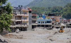 Nepal’deki selde can kaybı 1290’a yükseldi