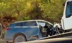 Antalya'da kamyon ile cip çarpıştı; 1 turist öldü, 3 yaralı