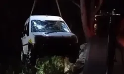 Antalya’da araç sulama kanalına düştü: 2 kişi kurtarıldı