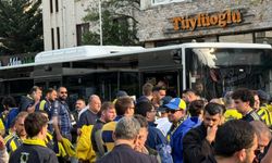 Fenerbahçeli taraftarlar Galatasaray derbisi için toplandı