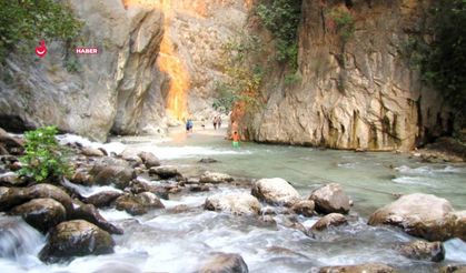 Kaş'ın Büyüleyici Doğal Güzellikleri Sizi Etkisi Altına Alacak