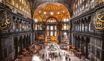 Kültür ve Turizm Bakanlığı Duyurdu: Turistlerden Ayasofya'ya Giriş Ücreti Alınacak!