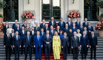 Erdoğan, Hollanda’daki liderler yemeğine katıldı