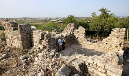 Sillyon’da 6 dönemin izlerini taşıyan cadde bulundu