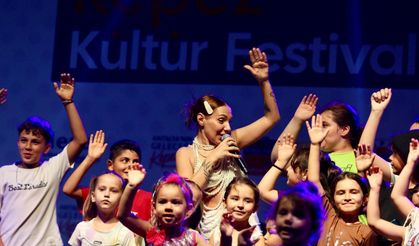 Kepez Uluslararası Kültür Festivali’nde müzik ve eğlence