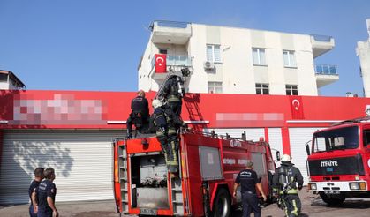 Kepez’de tekstil atölyesinde korkutan yangın