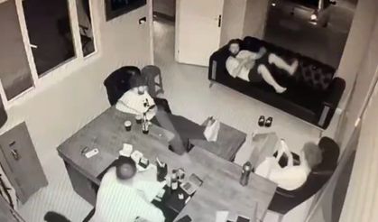 Adana'da Oto Galeriye Silahlı Saldırı ve Yaşanan Panik Kamerada