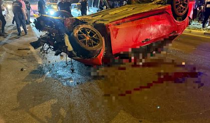 Otomobil, Motosiklete Çarpıp Takla Attı: 3 Ölü, 3 Yaralı