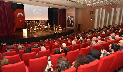 Kepez’de Türk Halk Müziği konserine yoğun ilgi