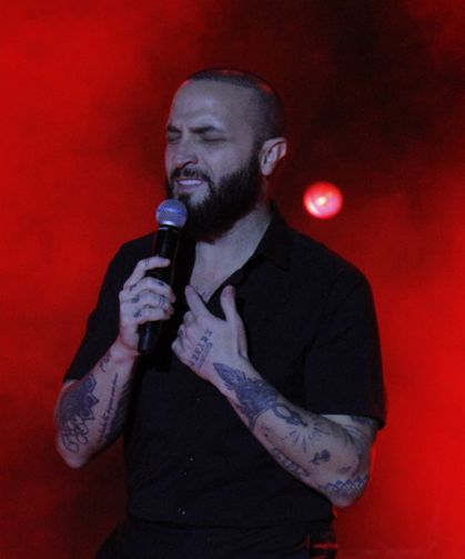 Berkay, Antalya’da Tatilcilere Müzik Ziyafeti Sundu