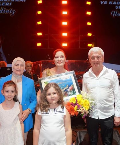 Candan Erçetin Finike Festivali’nde sahne aldı