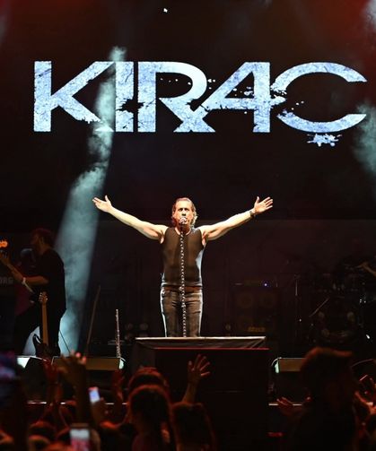 Şarkıcı Kıraç Antalya Demre'de Konser Verdi