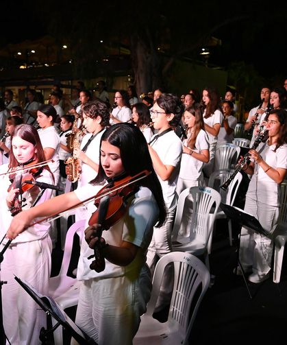 Kemer’de can dostlar yararına ikinci konser