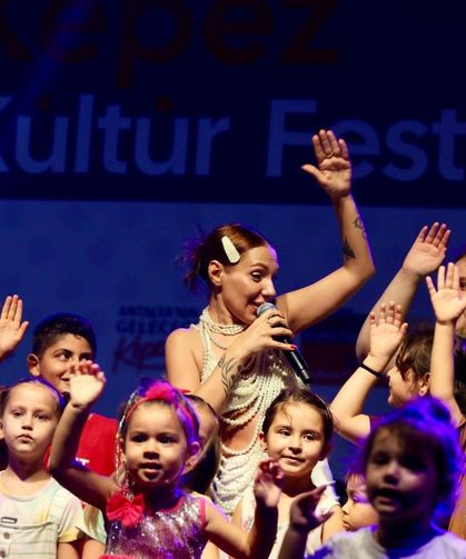 Kepez Uluslararası Kültür Festivali’nde müzik ve eğlence