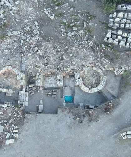 Kibyra’da Hadrianus heykeli yeniden ayağa kaldırıldı