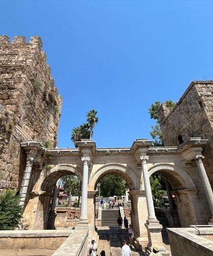 Antalya’nın tarihi Kaleiçi 2 bin yıllık mirası yaşatıyor