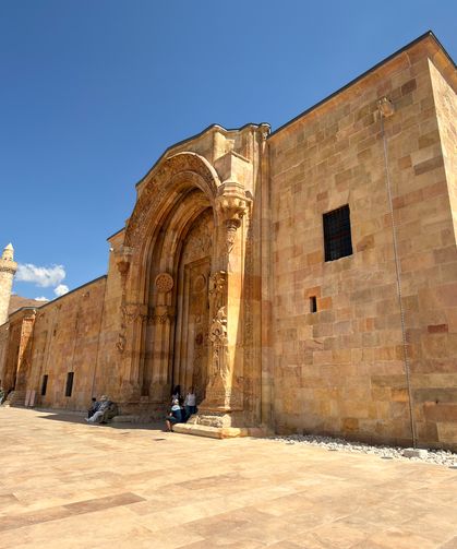 Tarihin taşla yazılmış şaheserinde 'gölge' turizmi