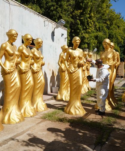 Altın Portakal’ın Venüs heykelleri Antalya’yı süslüyor