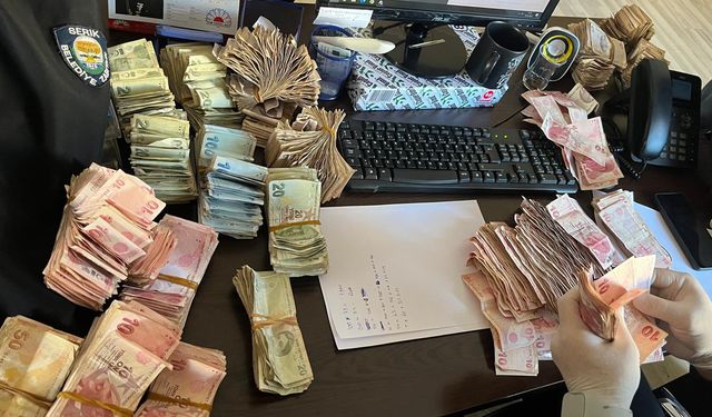 Dilencinin Üzerinden 45 Bin Lira Çıktı