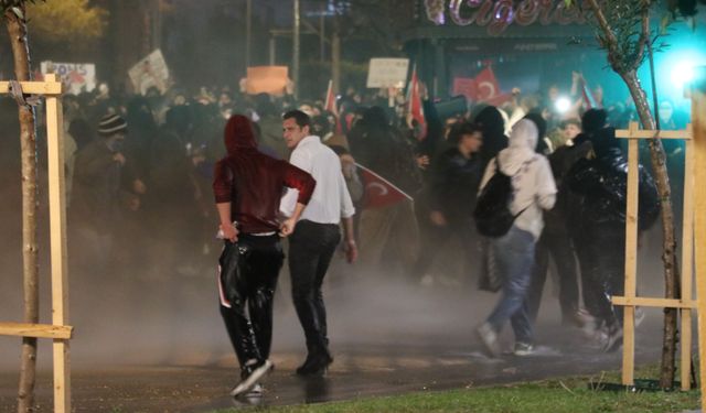 Eylemde Göğsüne Parke Taşı İsabet Eden Polis Yaralandı