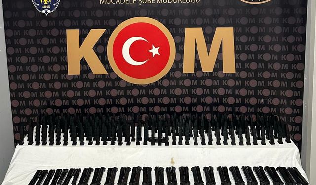 Antalya'da Silah Kaçakçılığı Operasyonunda Yakalanan 2 Şüpheli Tutuklandı