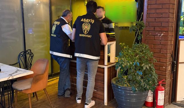 Antalya'da İki Haftada Yakalanan 3 Bin 388 Şüpheliden 376'sı Tutuklandı