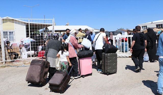 Okullar Kapandı Binlerce Suriyeli Ülkesine Gidiyor
