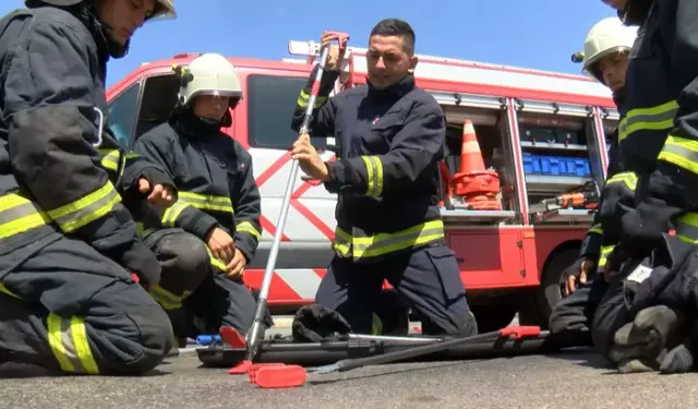 Hava ısındı, itfaiyenin 'yılan mesaisi' başladı