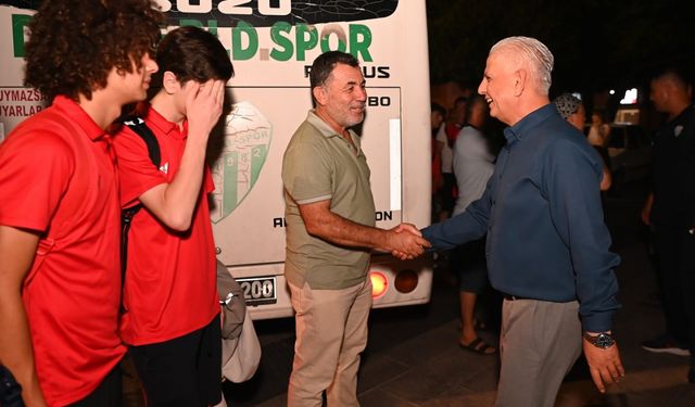 Demreli genç futbolcular dostluk maçı için Rusya’da