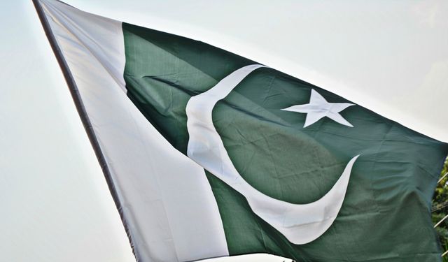 Pakistan’da bina faciası: Can kaybı 16’ya yükseldi