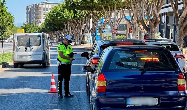 Antalya’da 56 bin araç ve sürücüye trafik denetimi