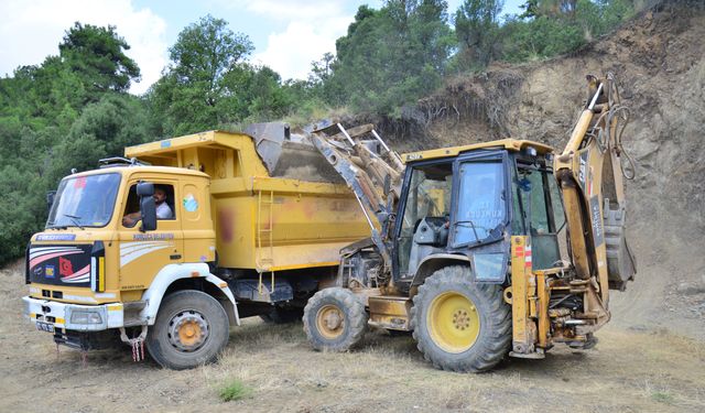 Kumluca yayla yollarında bakım ve onarım çalışması