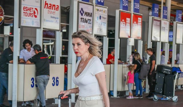 Antalya’ya gelen turist sayısı 9 milyonu geçti