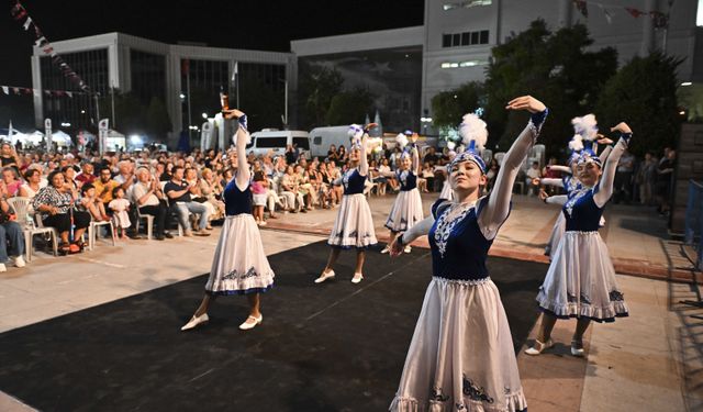 Antalya’da Komşu Ülkeler Gecesi renkli geçti