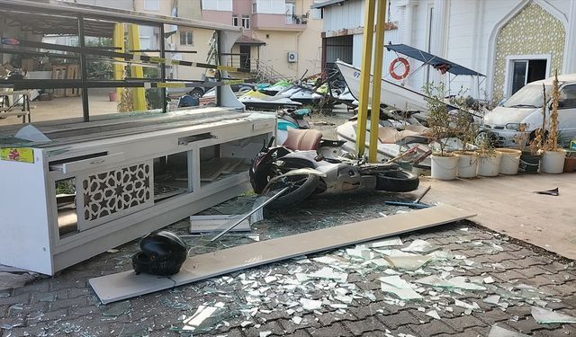 Manavgat’ta motosiklet kazası: 2 ağır yaralı