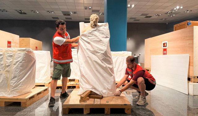 Antalya Müzesi yıkımına başladı, eserler taşındı