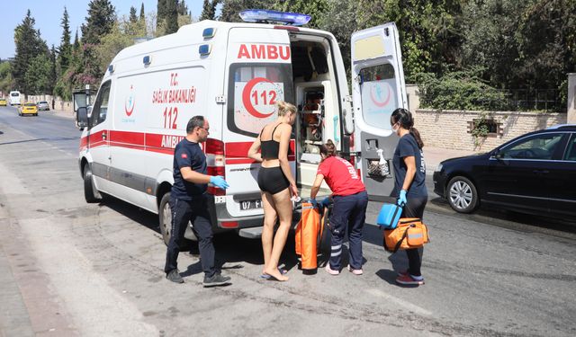 Antalya’da genç, evini benzinle ateşe verdi