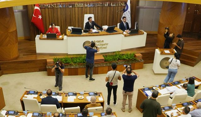 Antalya Büyükşehir Meclisi eylül toplantısını yaptı