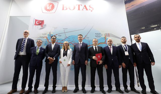 Bakan Bayraktar: 4,8 milyar metreküp LNG anlaşması
