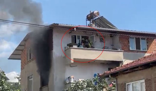 Bursa’da yangında mahsur kalan kadın kurtarıldı