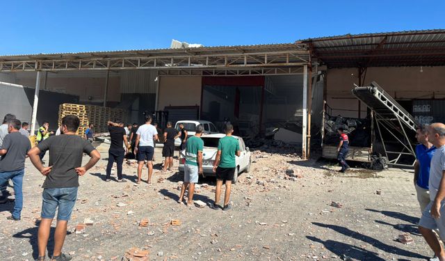 Demre’de toptancı halinde patlama: Ekipler sevk edildi