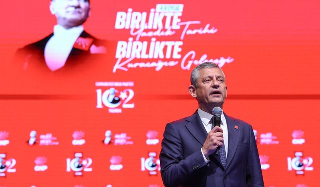 Özgür Özel: Baş eğdirmeye çalışıyorlar, baş eğmeyeceğiz