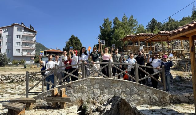 Akseki’de Göç-Kervan Yolu’nda kitaplı yürüyüş