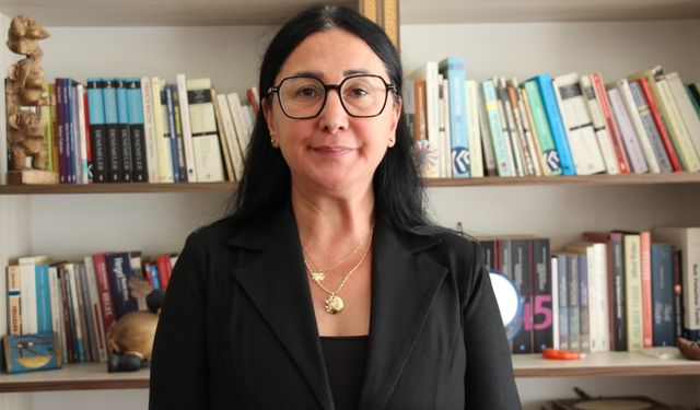 Antalya’da üniversitelilerden 15 bin öğrenciye çevre dostu kırtasiye desteği