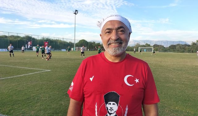 Eski yıldız futbolcular Antalya’daki masterlar turnuvasında buluştu