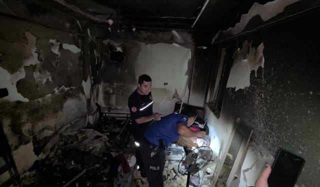 Manavgat’ta apartman dairesinde yangın paniği