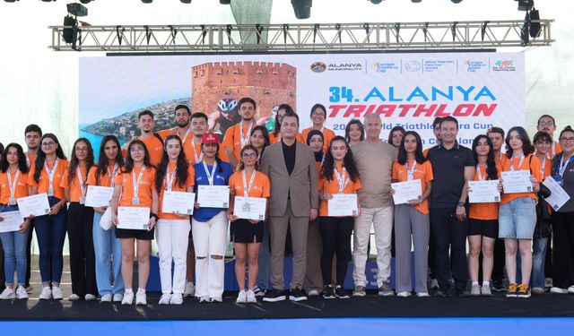 Alanya Triatlonu’nda 34 ülkeden 565 sporcu yarıştı